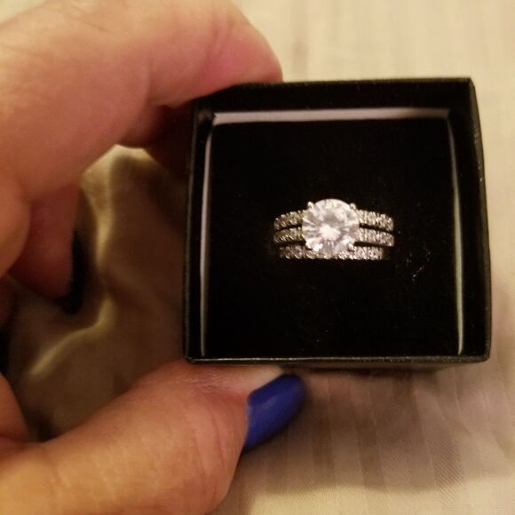 SPARKLING CZ ENGAGEMENT SET - Picture 4 of 4